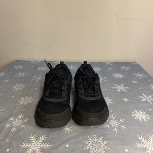 Under Armour Men's Black Athletic Shoes
